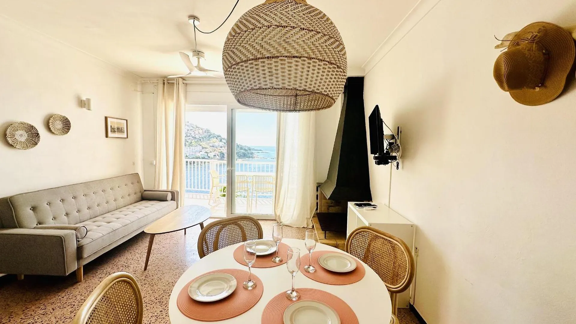 3266 El Sol, 29, Maravillosa Vista Al Mar, Situacion Ideal Para Senderismo,A 150M.De La Playa Y Rocas. - Es-258-36 Roses 0*,  Spain